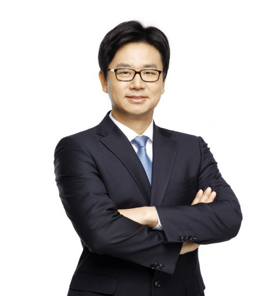 강진모 아이티센그룹 회장